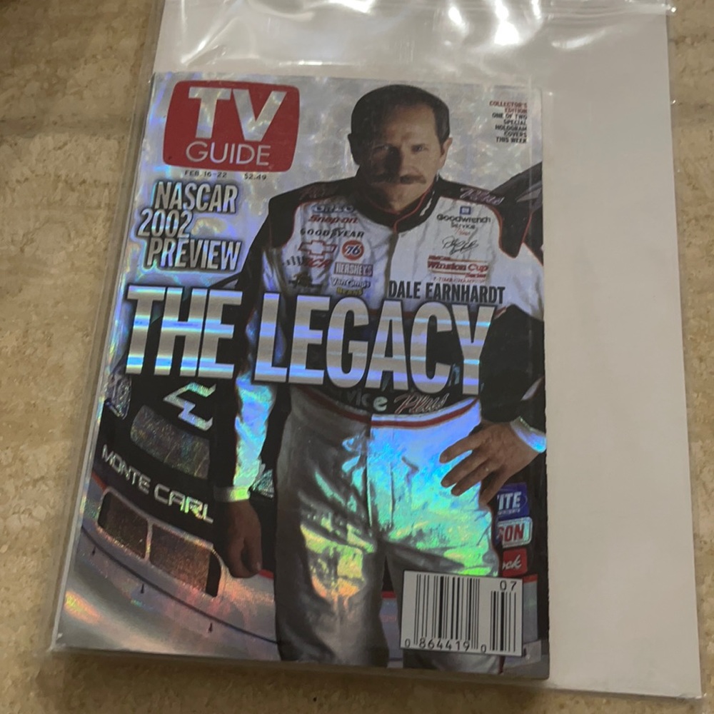 TV Guide Dale Earnhardt NASCAR 2002 Preview Collectible Book Vintage Item
